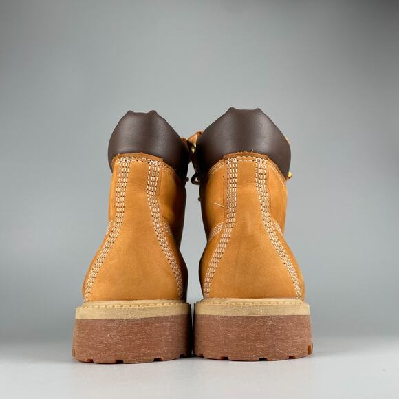 Men's 4.5 Women's 6 Timberland Wheat Nubuck Waterproof Workwear Hiking Boots EUC - Picture 3 of 8